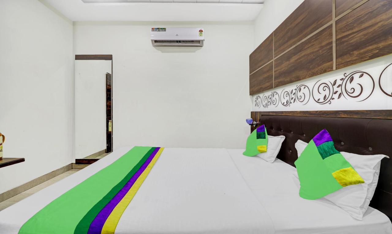 Itsy Hotels Anjali Mahal 500, Mtrs From Mathura Railway Station 外观 照片