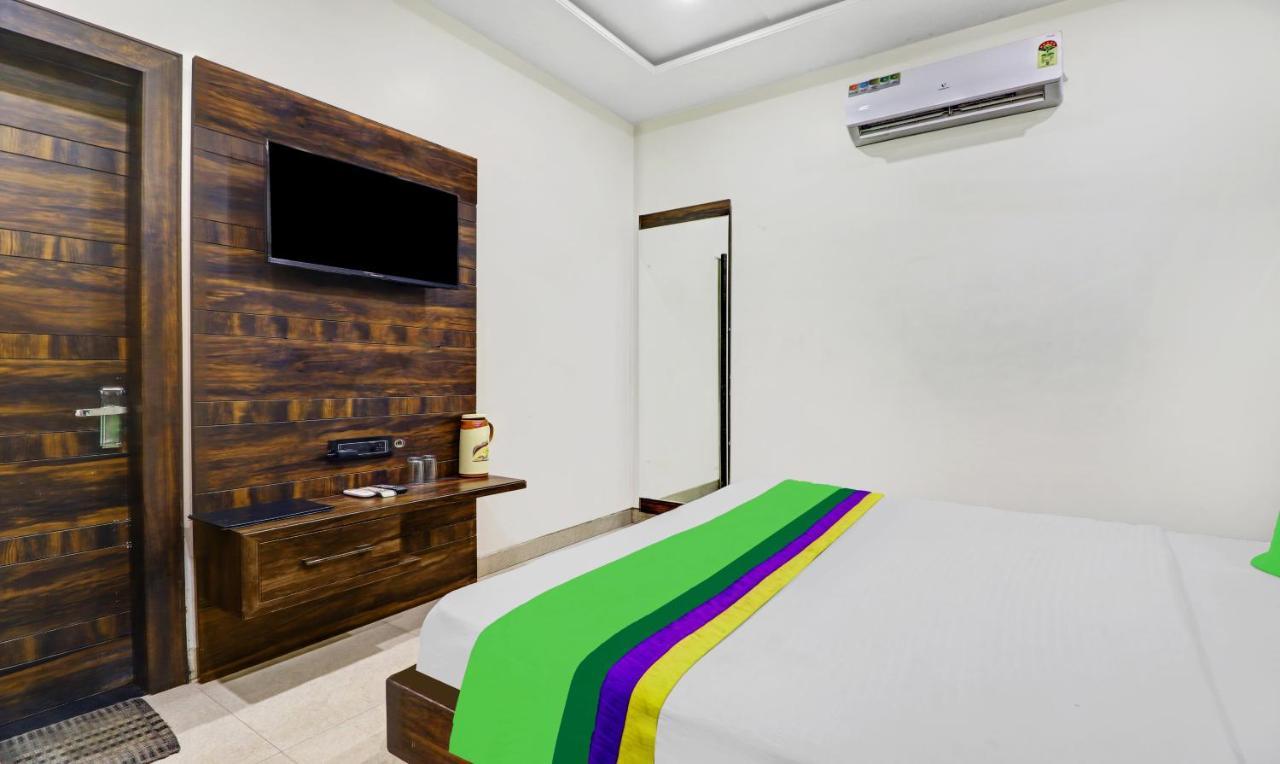 Itsy Hotels Anjali Mahal 500, Mtrs From Mathura Railway Station 外观 照片
