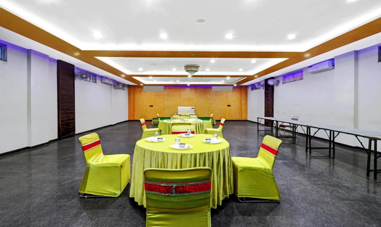 Itsy Hotels Anjali Mahal 500, Mtrs From Mathura Railway Station 外观 照片