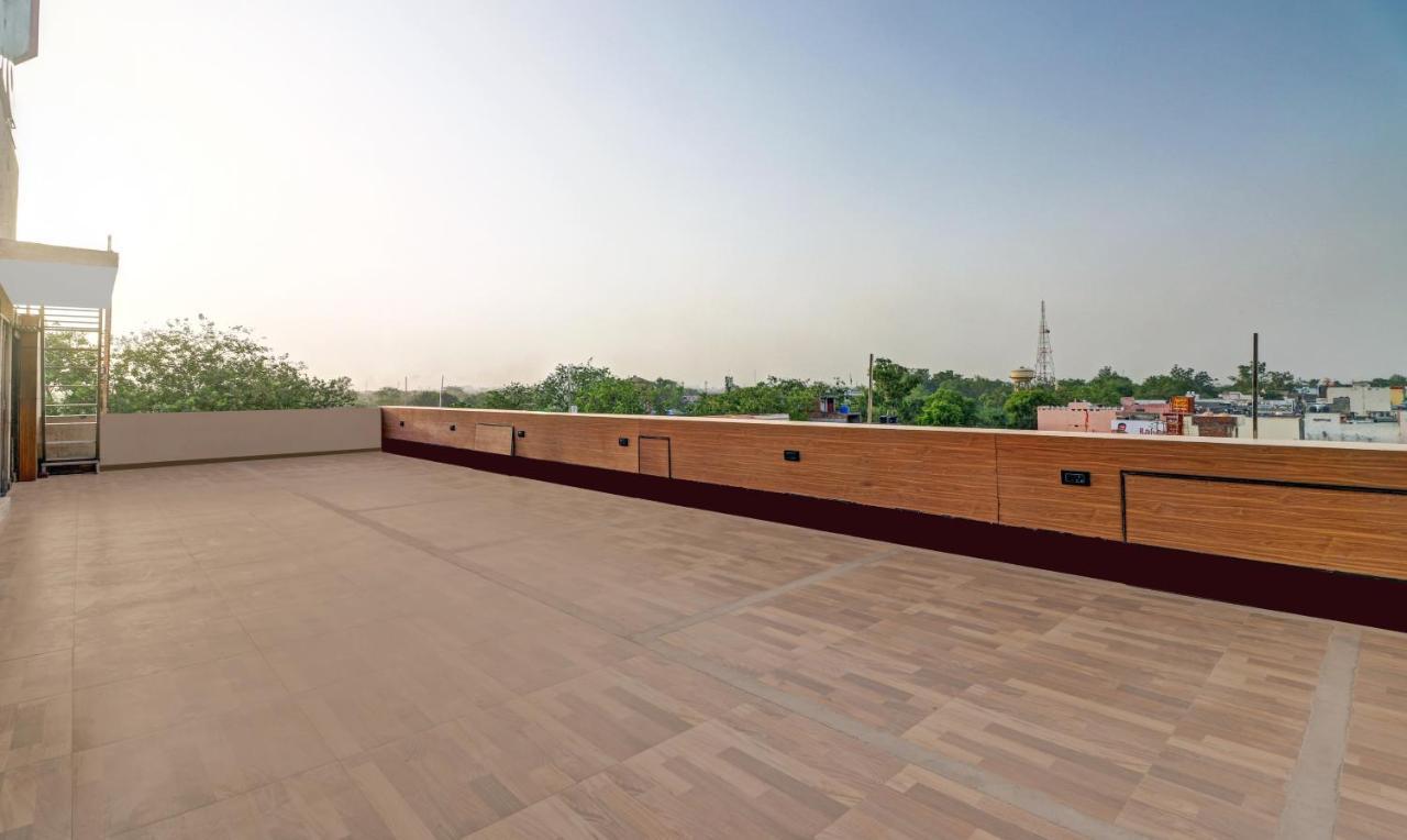 Itsy Hotels Anjali Mahal 500, Mtrs From Mathura Railway Station 外观 照片