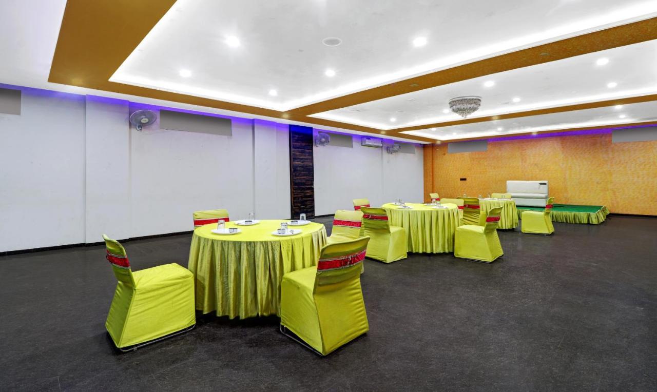 Itsy Hotels Anjali Mahal 500, Mtrs From Mathura Railway Station 外观 照片