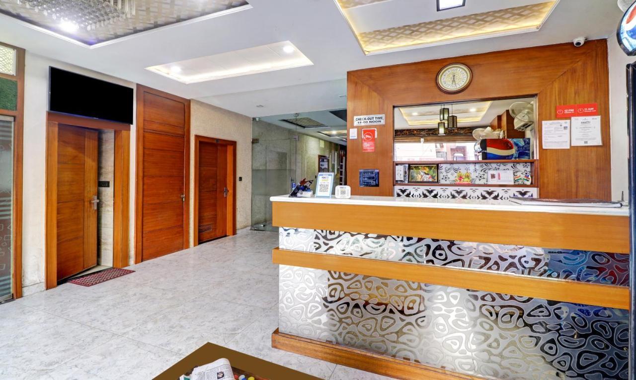 Itsy Hotels Anjali Mahal 500, Mtrs From Mathura Railway Station 外观 照片