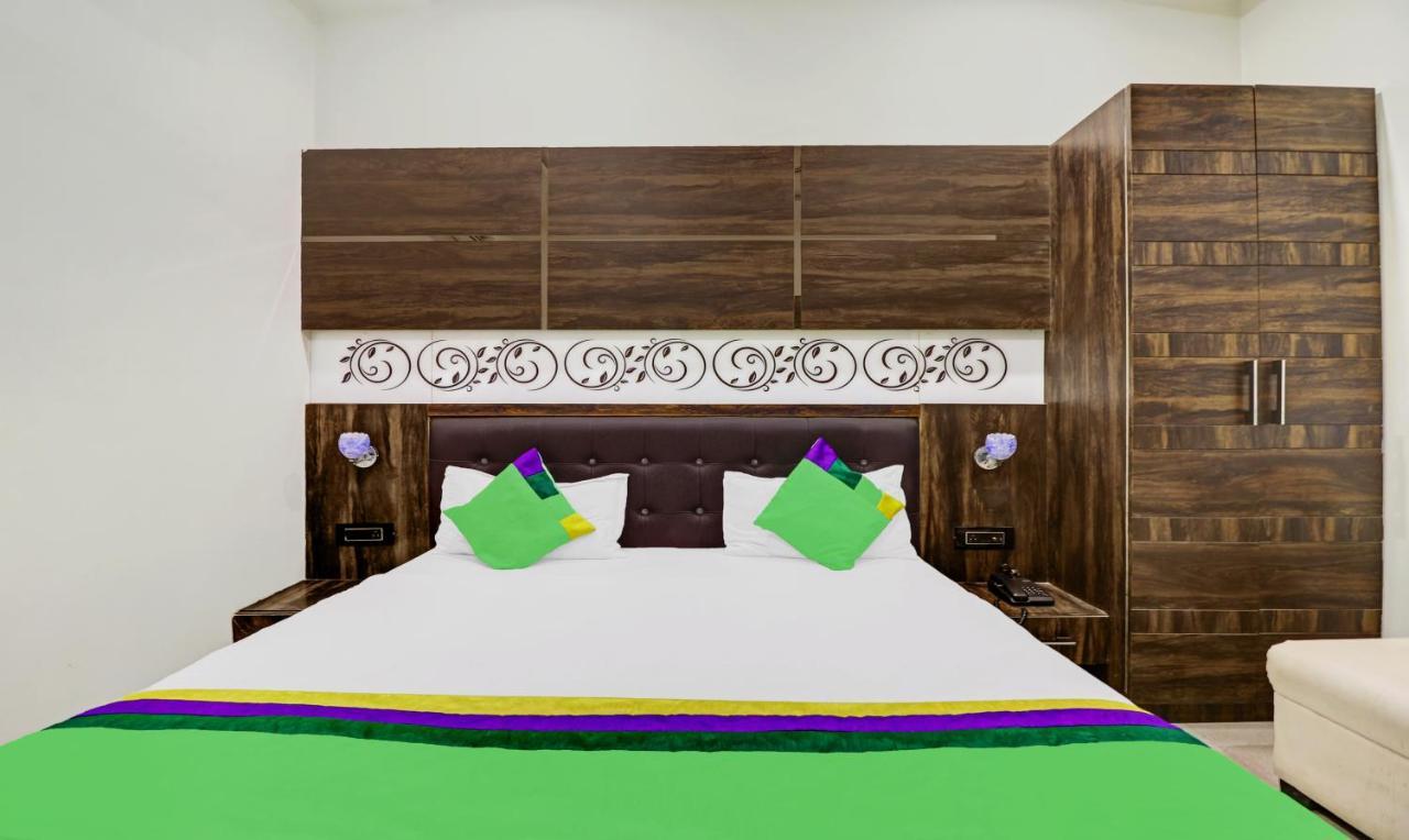 Itsy Hotels Anjali Mahal 500, Mtrs From Mathura Railway Station 外观 照片