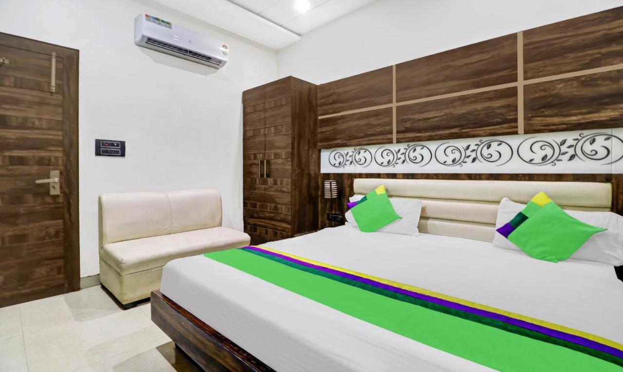 Itsy Hotels Anjali Mahal 500, Mtrs From Mathura Railway Station 外观 照片