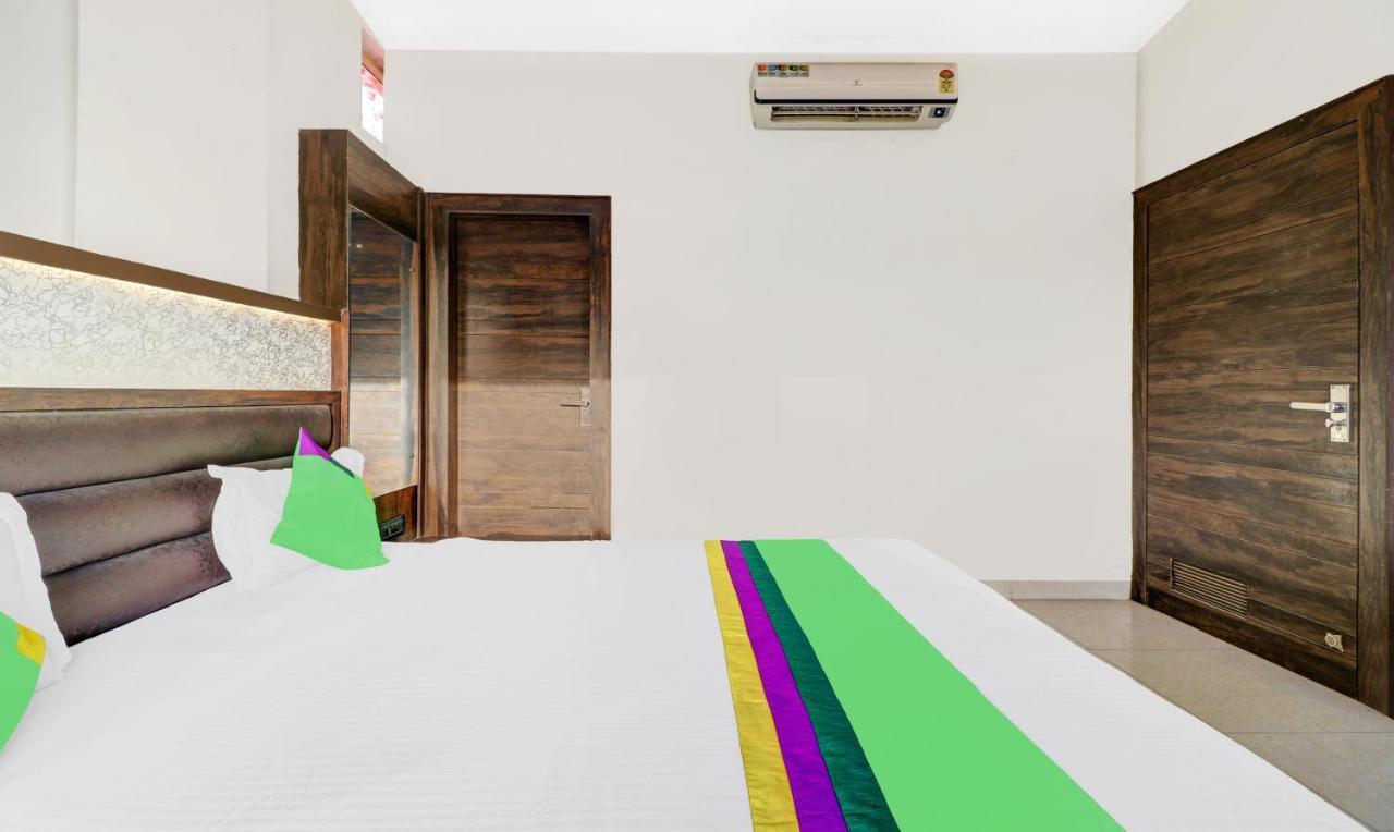 Itsy Hotels Anjali Mahal 500, Mtrs From Mathura Railway Station 外观 照片