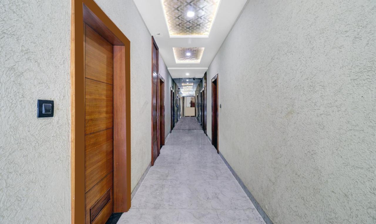 Itsy Hotels Anjali Mahal 500, Mtrs From Mathura Railway Station 外观 照片